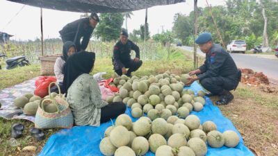 Dukung Ketahanan Pangan Nasional, Brimob Sumsel Sambangi Petani dan Gedung Bulog di OKU Timur