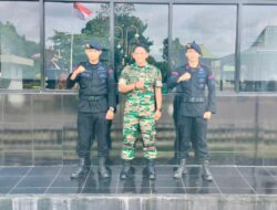 Lima personel Kompi 2 Batalyon C Pelopor Korps Brimob Polda Sumsel kembali menyambangi serta bersilaturahmi ke Mako atau Pos TNI