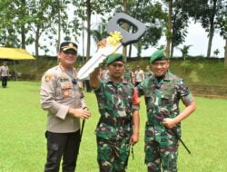 Danrem Wijayakusuma Berikan Penghargaan Babinsa Sumpiuh Tangkap Pelaku Curanmor