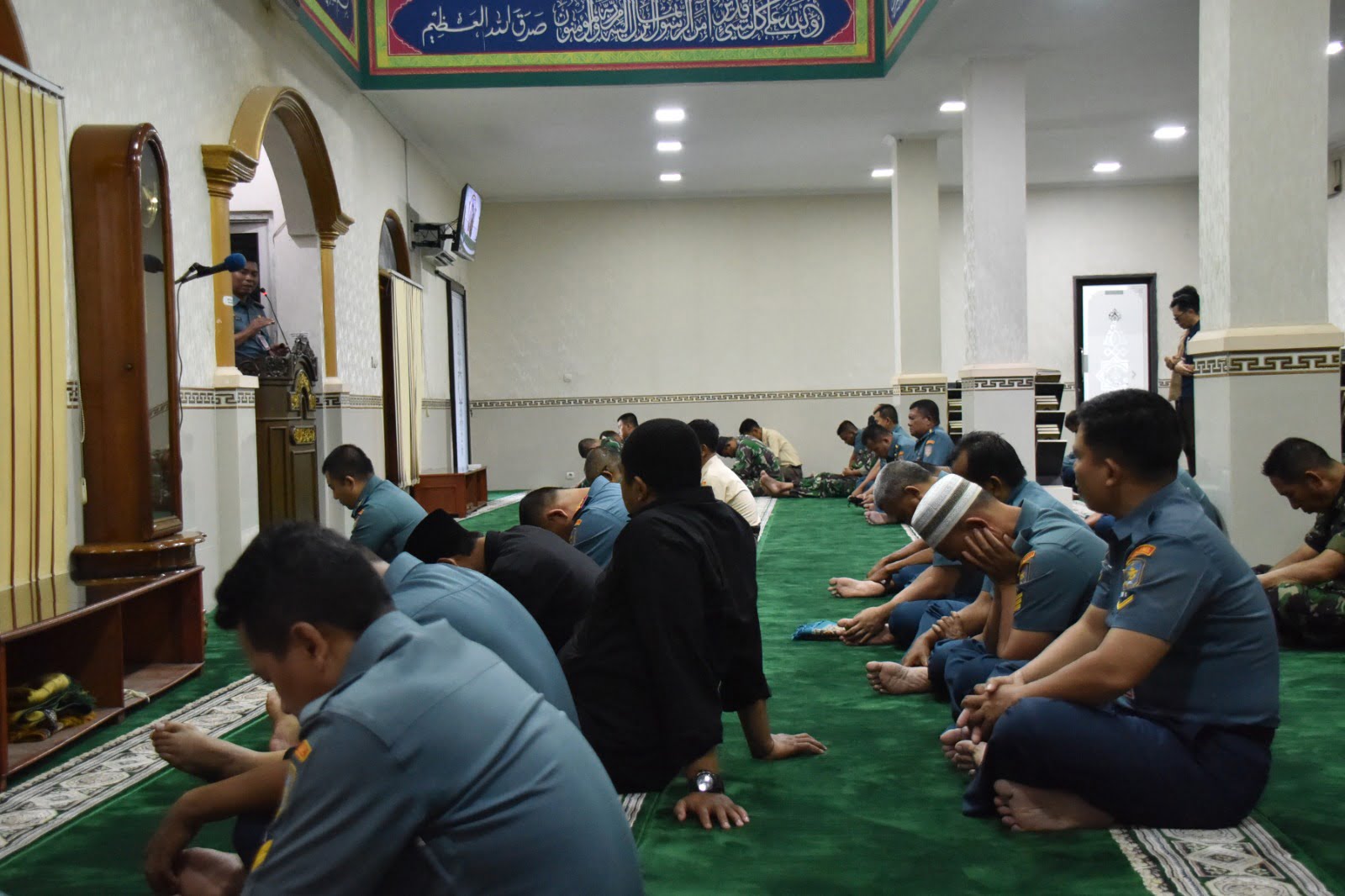 TINGKATKAN KEIMANAN DAN KETAQWAAN, PRAJURIT KOLINLAMIL LAKSANAKAN KAUSERI AGAMA