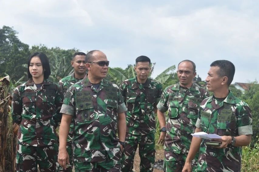 Yonbekang 1 Divif 1 Kostrad Terima Kunjungan Kerja Aslog Kaskostrad Brigjen TNI Anton Yuliantoro