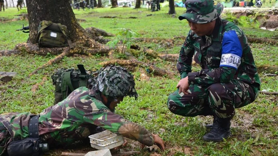 Terapkan Kondisi Medan Sesungguhnya, Prajurit PR 432 Kostrad Latih Kemampuan.