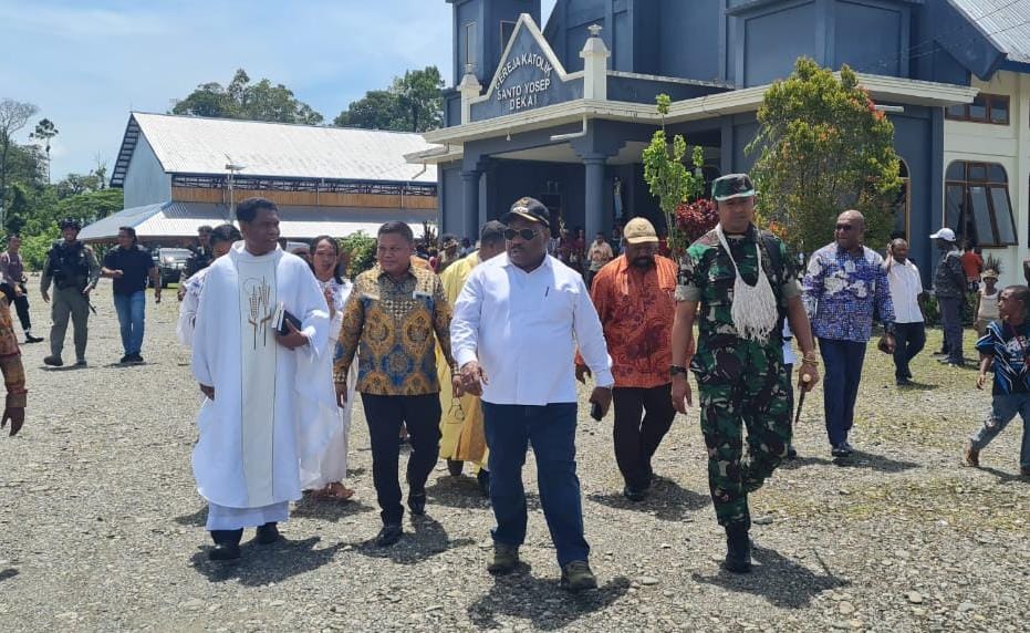 Peletakan Batu Pertama Pembangunan SD YPPK, Dandim Dukung Pendidikan Prioritas Kab. Yahukimo