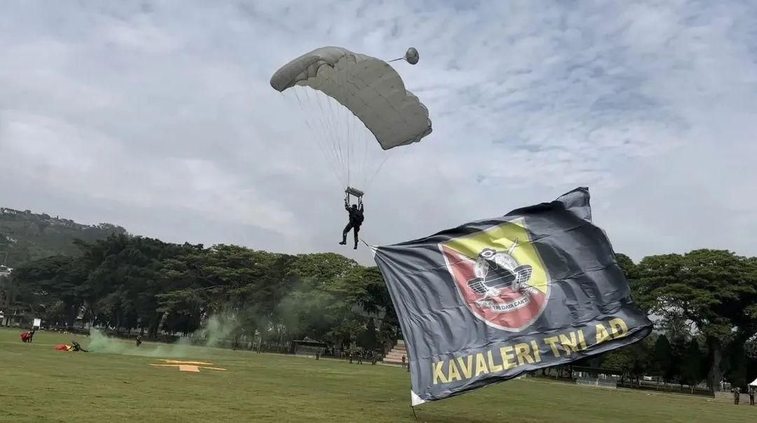 Detasemen Pandu Taikam Brigif PR 17 Kujang 1 Kostrad Meriahkan HUT Ke-73 Kavaleri