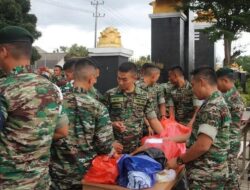 Jumat Berkah Yonif Mekanis 318 Divif 1 Kostrad Berbagi dengan Masyarakat