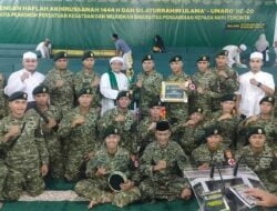 Penuh Semangat Tim Hadrah Al-Askar Yonkes 2 Divif 2 Kostrad pada Festival IV Sholawat TNI- Polri Se Jawa Timur