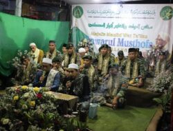 Meningkatkan Kemanunggalan TNI-Rakyat, Tim Hadroh Yonbekang 2 Kostrad Tampil dalam Peringatan Isra’ Mi’raj Nabi  SAW di Wilayah Lesanpuro Malang