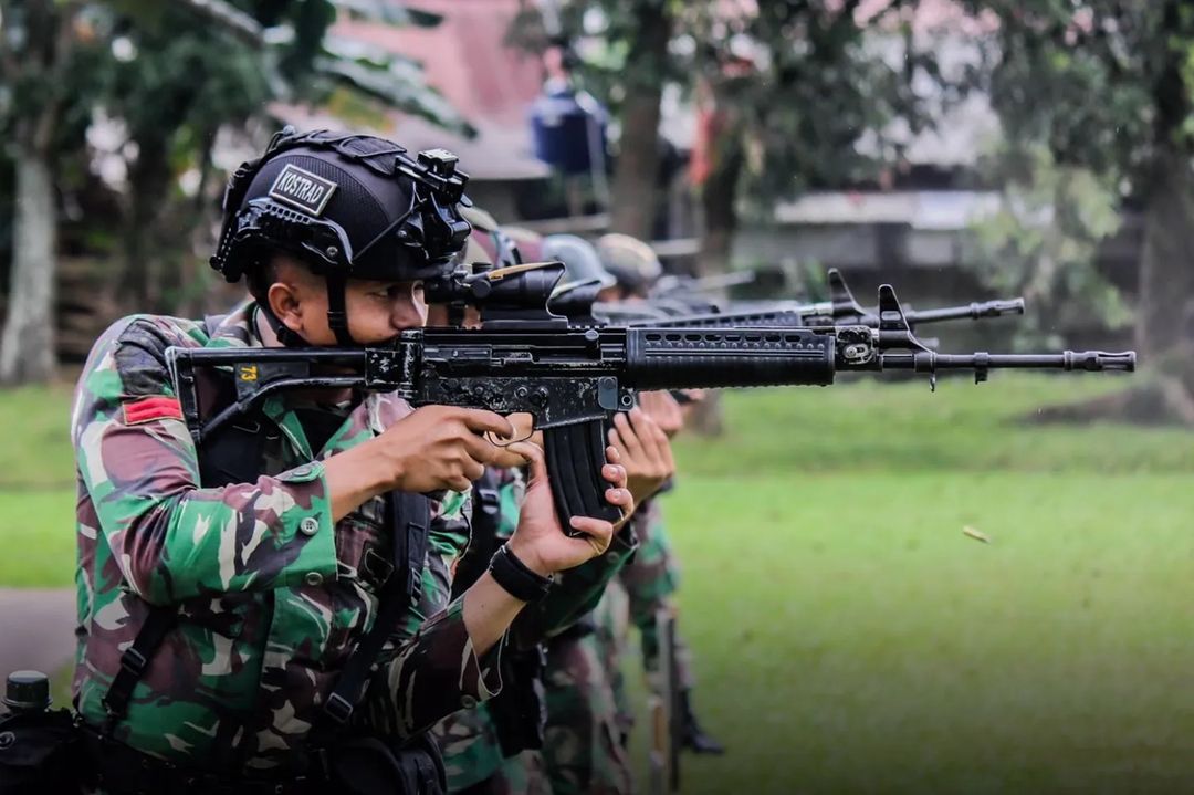 Kemampuan Menembak Modal Dasar Prajurit, Yonif PR 328 Kostrad Latbak Jatri