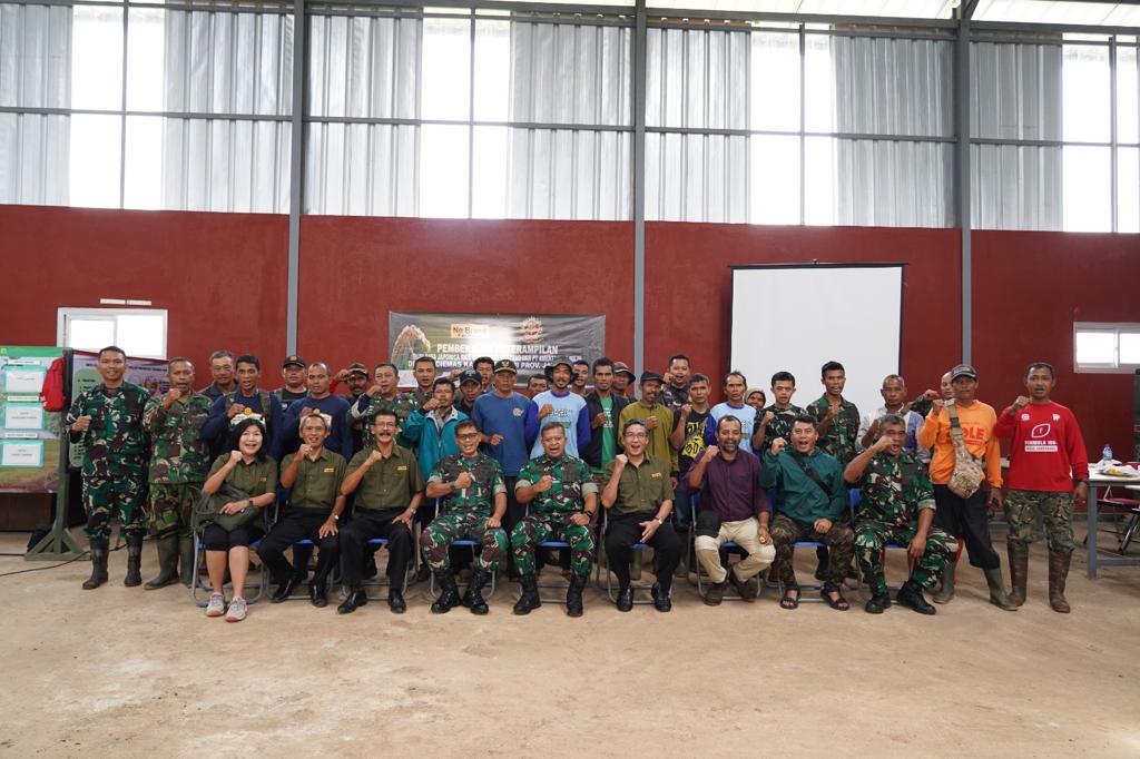 Pembekalan dan Keterampilan Penanaman Wijen dan Padi Japonica, Kaskostrad Mayjen TNI Muhammad Nur Rahmad Tinjau Lahan Ketahanan Pangan