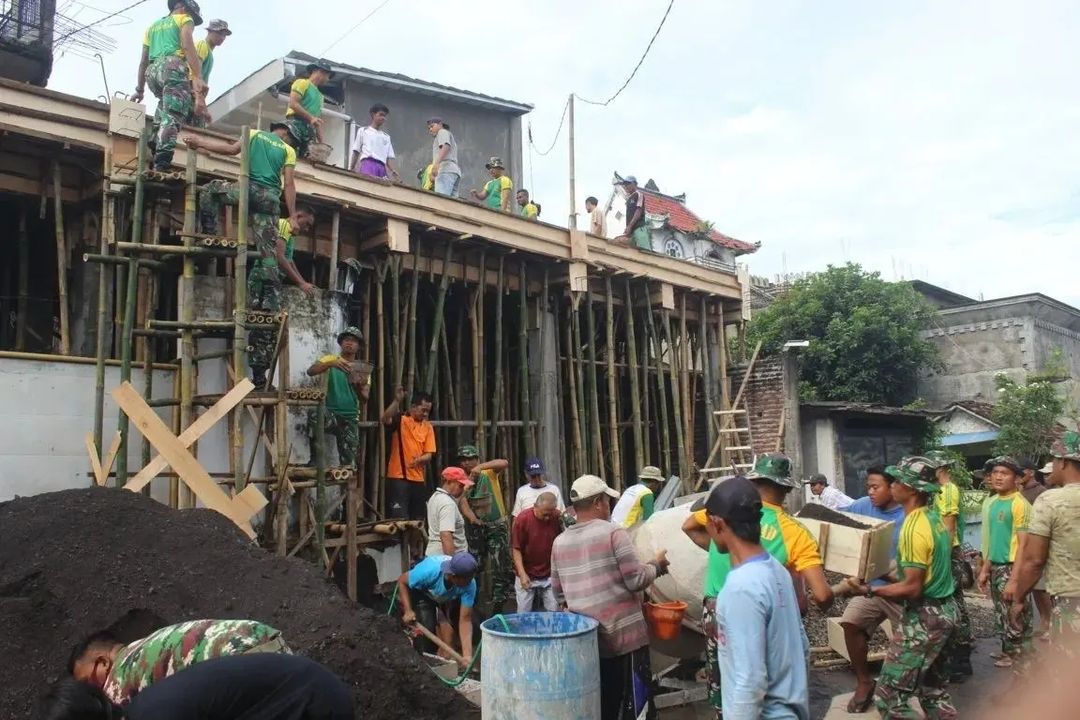 Silaturahmi Keagamaan Di Yayasan Yatim Piatu An-Janah, Prajurit Yonif R 515 Kostrad Bantu Bangun Yayasan