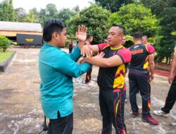 Tingkatkan Kemampuan, Personel Brimob Sumsel Rutin Latihan Bela Diri Wing Chun