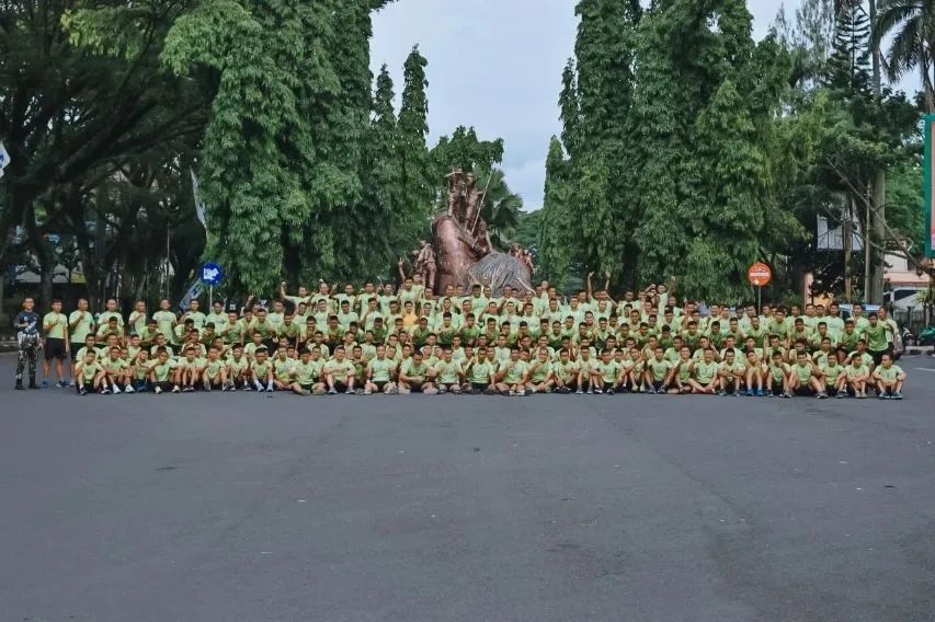 Prajurit Yonarhanud 2 Kostrad Lari Jalanan Bina Fisik