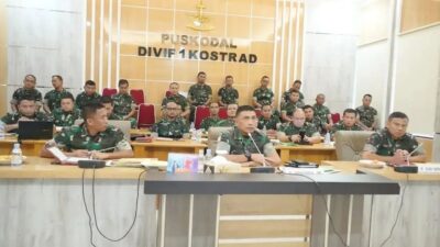 Evaluasi Tekan Tingkat Pelanggaran, Kasdivif 1 Kostrad Brigjen TNI J. Binsar Parluhutan Sianipar Pimpin Rapat Evaluasi Jajaran Divif 1 Kostrad