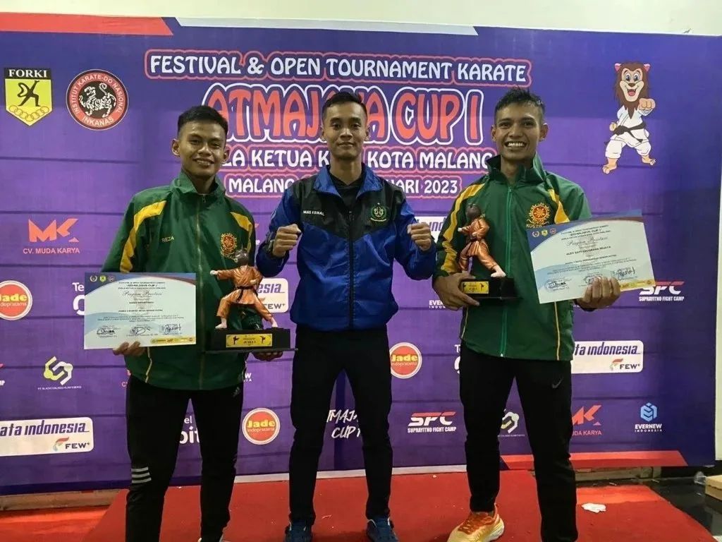 Prestasi Diraih, Yonif MR 412 Kostrad Rebut Medali Karate Atmajaya Cup I