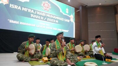 Peringatan Isra Miraj Nabi Nuhamad SAW 1444 H, Tim Hadrah Yonif PR 330 Kostrad Lantunkan Shalawat di Markas Kostrad