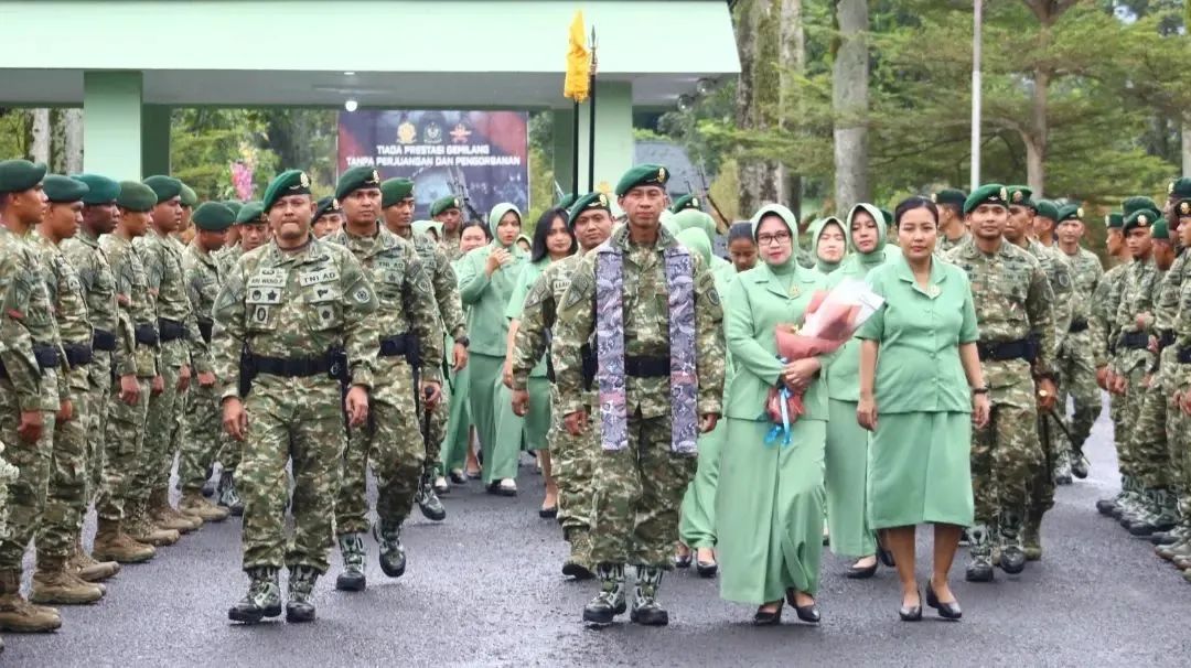 Dilepas Dengan Tradisi Trisula, Kolonel Inf Bagus Budi Adrianto, S.E. Purna Tugas Sebagai Danbrigif PR 18 Kostrad