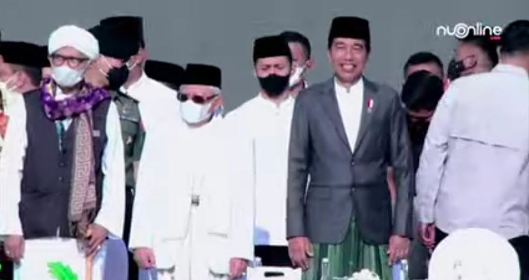 Presiden Joko Widodo dan Wakil Presiden Kyai H Ma'ruf Amin Kompak Hadiri Resepsi 1 Abad NU dan Menyanyikan Lagu Ya Lal Wathon
