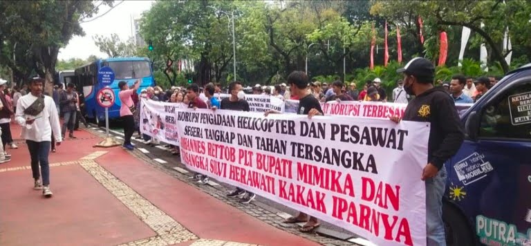 Gelar Aksi Demo, FM-OAP Desak Kejagung RI Tangkap Dan Penjarakan Johanes Rettob