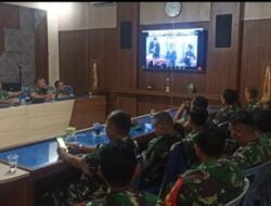 Prajurit Kodim 0822 Bondowoso Ikuti Zoom Meeting Cangkrukan Bersama Menkopolhukam RI