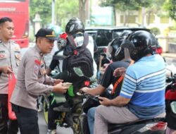 Polres Tuban Berbagi Untuk Masyarakat Laksanakan Program Sedekah Berkah