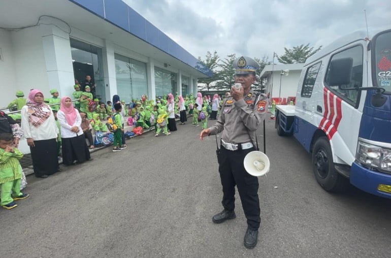 Polresta Mojokerto Beri Strategi Orangtua dan Siswa Hadapi Kabar Hoax Tentang Peculikan Anak