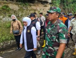 Pangdam V/Brawijaya, Gubernur dan Kapolda Jatim Kunjungi Korban Banjir Bandang Di Sempol Ijen – Bondowoso