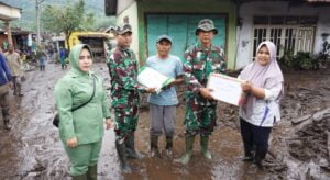 Peduli Banjir Bandnag IJEN, PERSIT KODIM 0822 Bondowoso Salurkan Bantuan