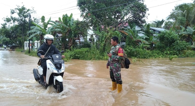 Antisipasi Banjir Meluas, Dandim 1002/HST Perintahkan Babinsa Monitoring Desa Binaan