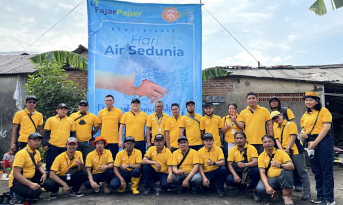 Peringati Hari Air Sedunia, Fajar Paper Lakukan Giat Bersih Sungai Bersama Pemerintah dan Komunitas