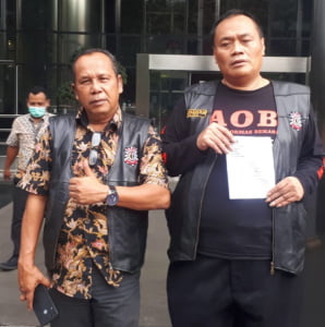 PJ.Bupati Bekasi Resmi Dilaporkan A.O.B ke KPK-RI Terkait Dugaan Tindak Pidana Gratifikasi