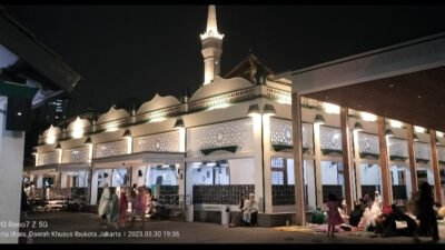 Masjid Jami’ Keramat Luar Batang dan Sosok Al Habib Husein bin Abu Bakar Alaydrus