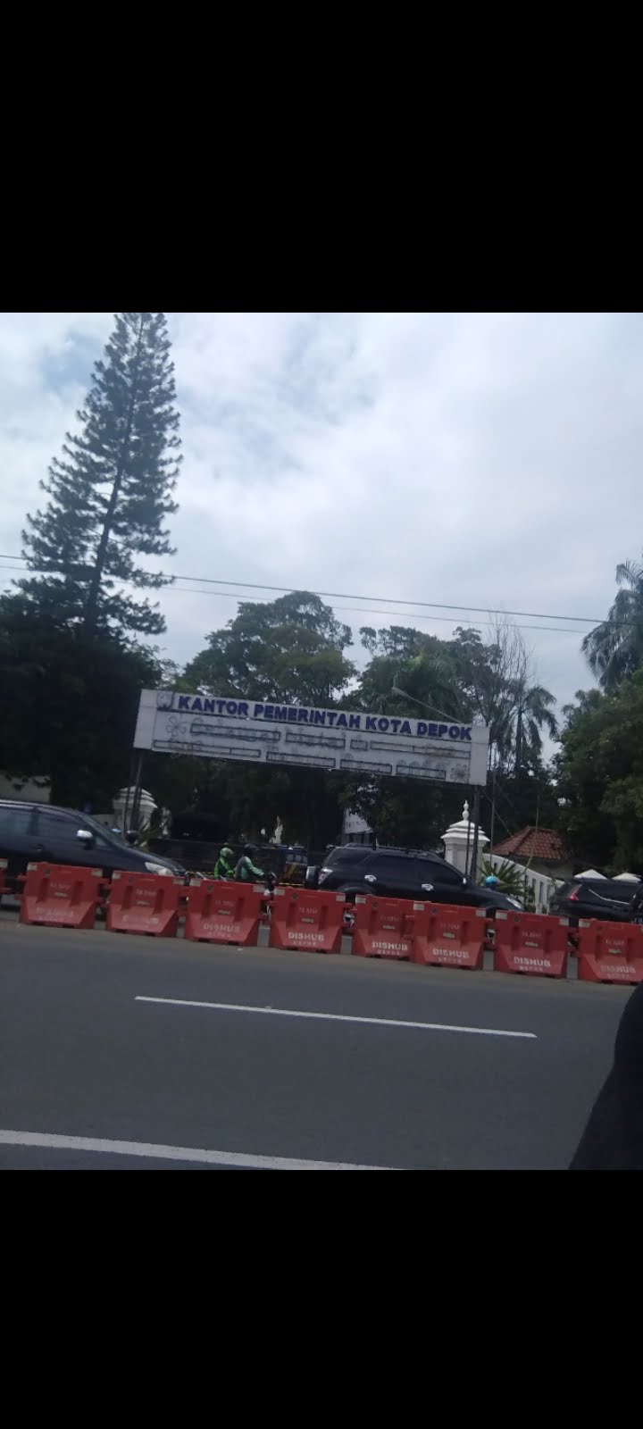 Merasa Malu, Pejabat Depok Keluhkan Gapura Kantor Pemkot Depok Terlihat Kumuh