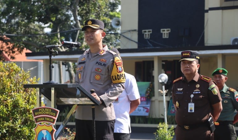 Kapolres Bondowoso Pimpin Apel Tradisi Penerimaan Bintara Remaja Baru Tahun 2023