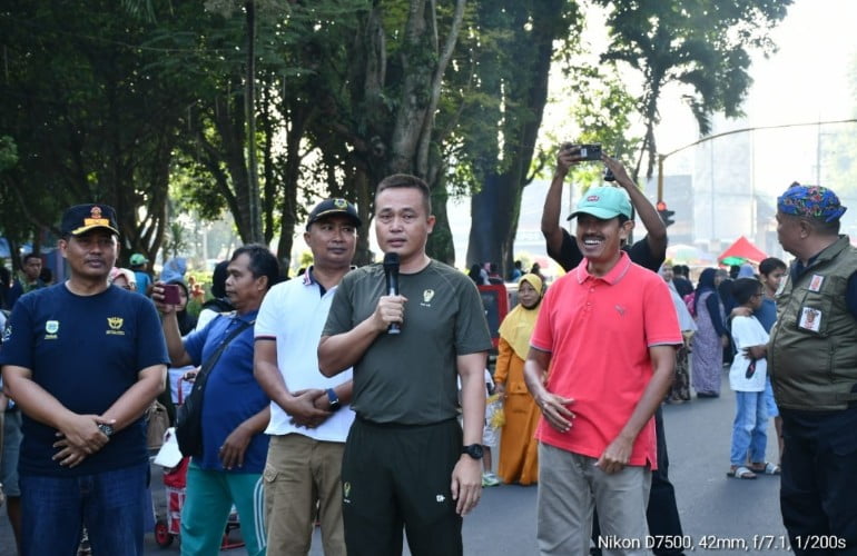 HUT Pol PP Ke-73, Dandim 0822 Bondowoso Ikuti Jalan-Jalan Sehat