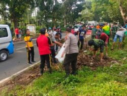 Antisipasi Banjir, TNI – Polri Bersama Pemdes Pancoran Adakan Giat Kerja Bakti