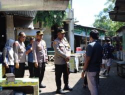 Patroli Dialogis, Kapolres Ngawi Blusukan ke Pasar Tradisional Jelang Ramadhan