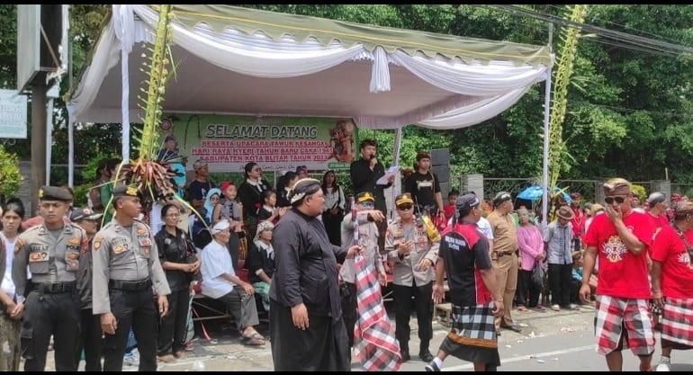 Polres Blitar Berikan Jaminan Keamanan Rangkaian Hari Raya Tahun Baru Saka Bagi Umat Hindhu