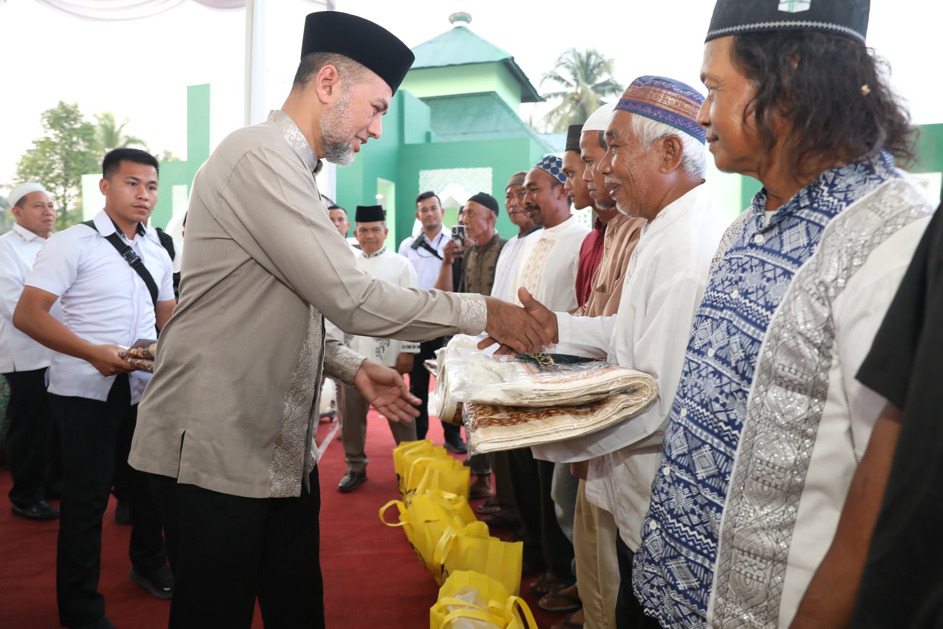 Masjid ke-30 Haji Anif Diresmikan di Batalyon Armed 2/105 TRK/KS