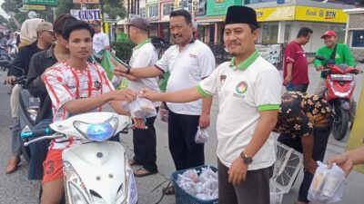 Sayap Partai Gerindra PAPERA DPC Kabupaten Bekasi Berbagi Takjil