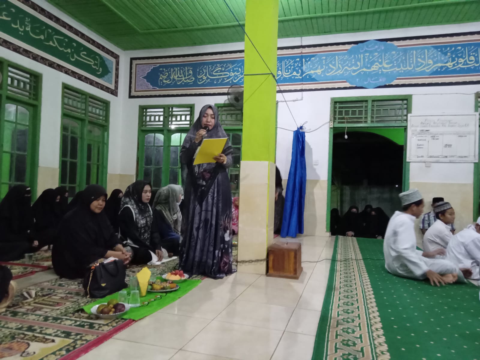 Kepala Desa Cempaka Hadiri Malam Nuzulul Qur'an di Masjid Miftahul Jannah Sungkai Jaya Lampung Utara