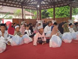 Wabup Santuni Seratus Anak Yatim