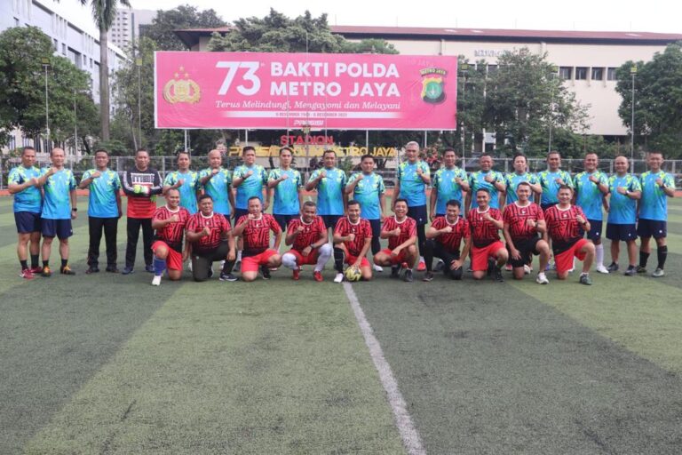 Inilah Wujud Kekompakan Polda Metro Jaya dan Pangdam Jaya Dengan Berolahraga Bersama 