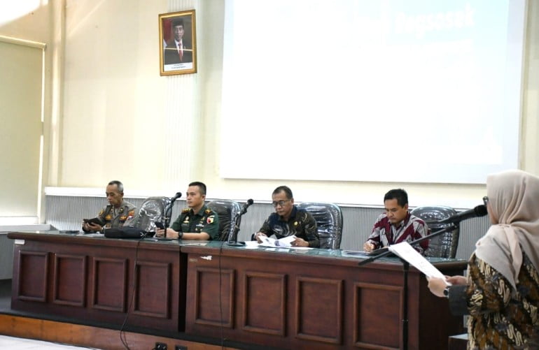 Dandim 0822 Bondowoso Hadiri Forum Konsultasi Publik REGSOSEK