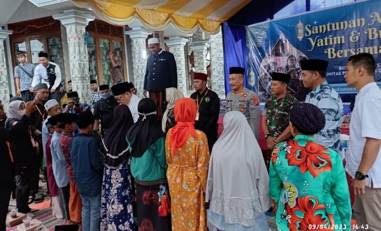 Danposramil 0822/12 Sumberwringin Hadiri Kegiatan Santunan Anak Yatim