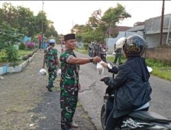 Mengharap Berkah Ramadhan Koramil 0822/03 Tegal Ampel Berbagi takjiil.