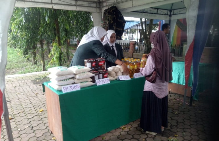 Jelang Lebaran, Kodim 0822 Bondowoso Gelar Bazar Murah