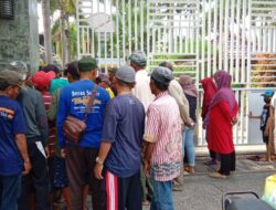 A3 Sebar Sembako ke 500 Abang Becak dan Kaum Dhuafa