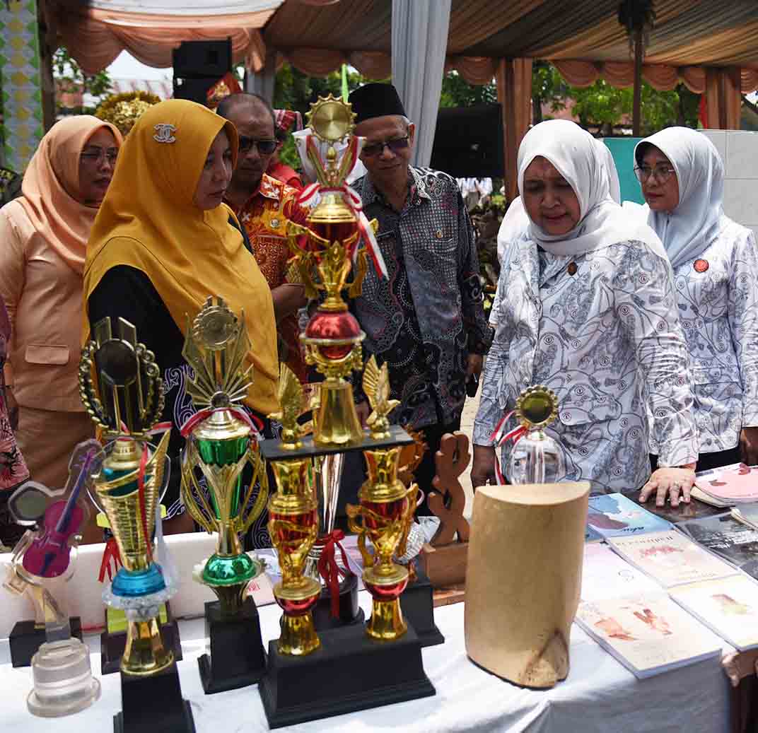 Nawal Lubis Road Show ke Sekolah Kanker Bukan Penyakit Menular dan Bisa Dicegah