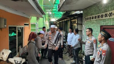 Ditbinmas Polda Metro Jaya Giat Suling dan Serahkan 100 Paket Sembako di Masjid As Syukur