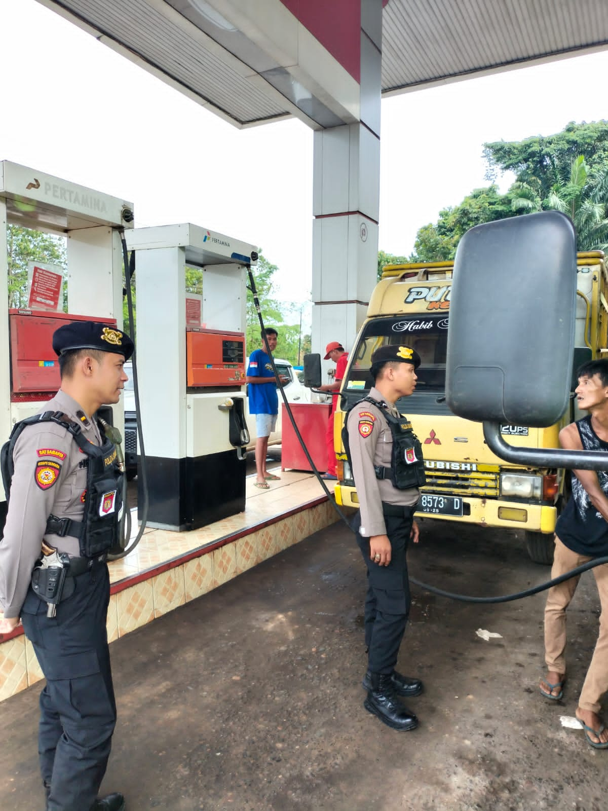 Personel Satuan Polres Pali Melaksanakan Patroli Pagi Hari Untuk Mengantisipasi Tindak Kriminalitas